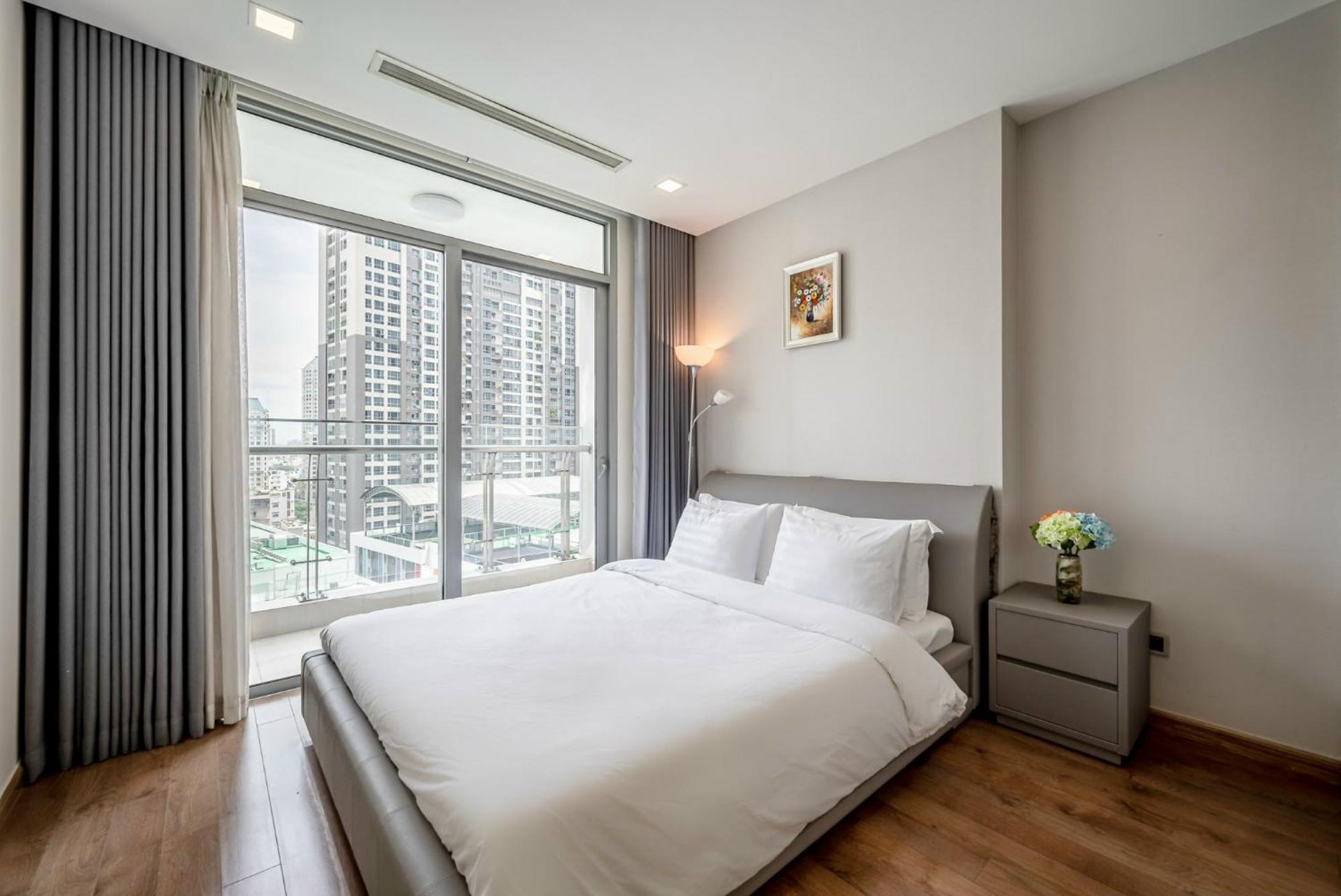 Căn hộ Vinhomes Central Park Luxury For Rent *