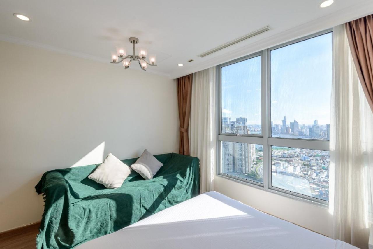 Vinhomes Central Park Luxury For Rent Căn hộ TP. Hồ Chí Minh