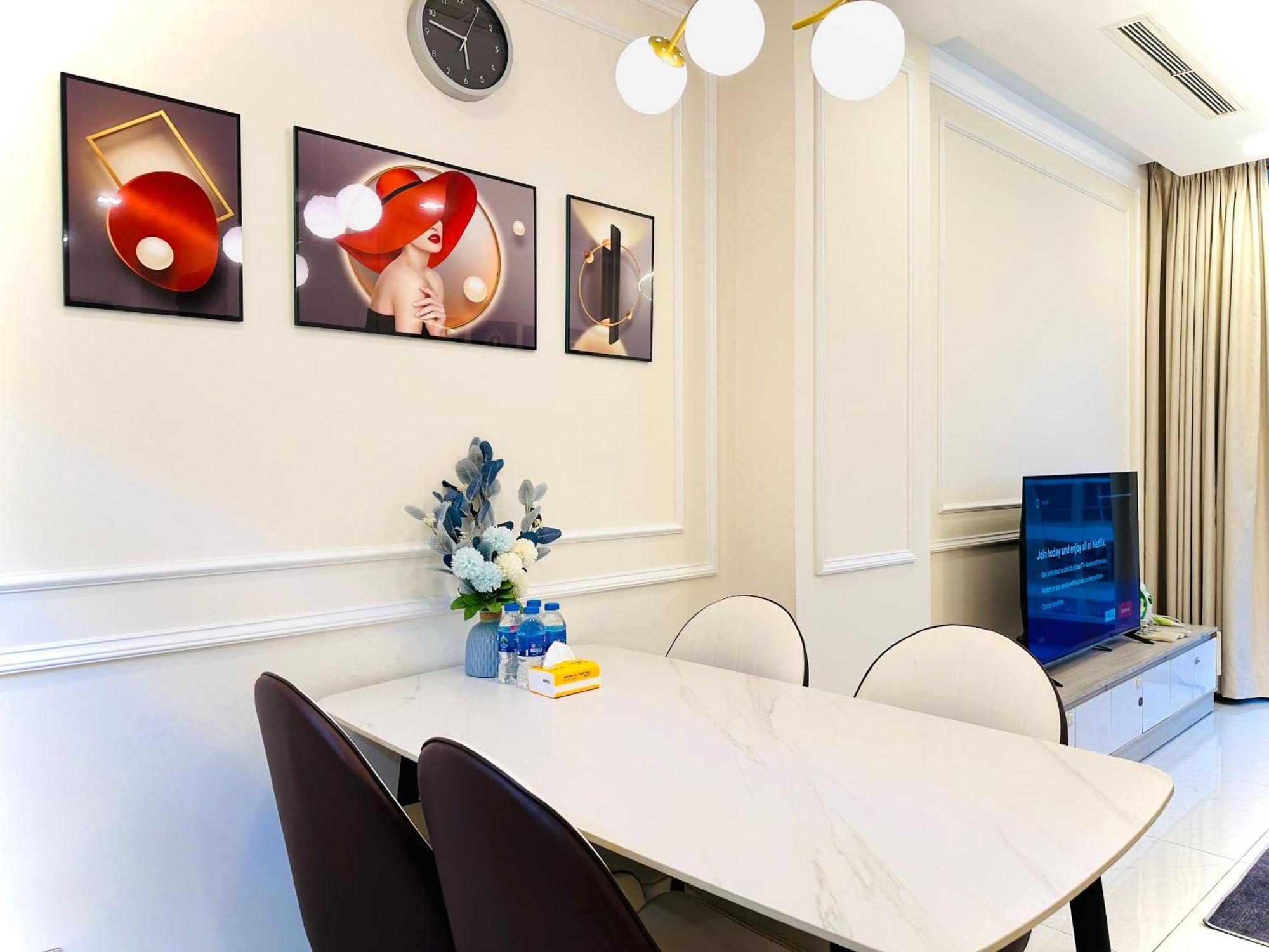 Vinhomes Central Park Luxury For Rent * TP. Hồ Chí Minh