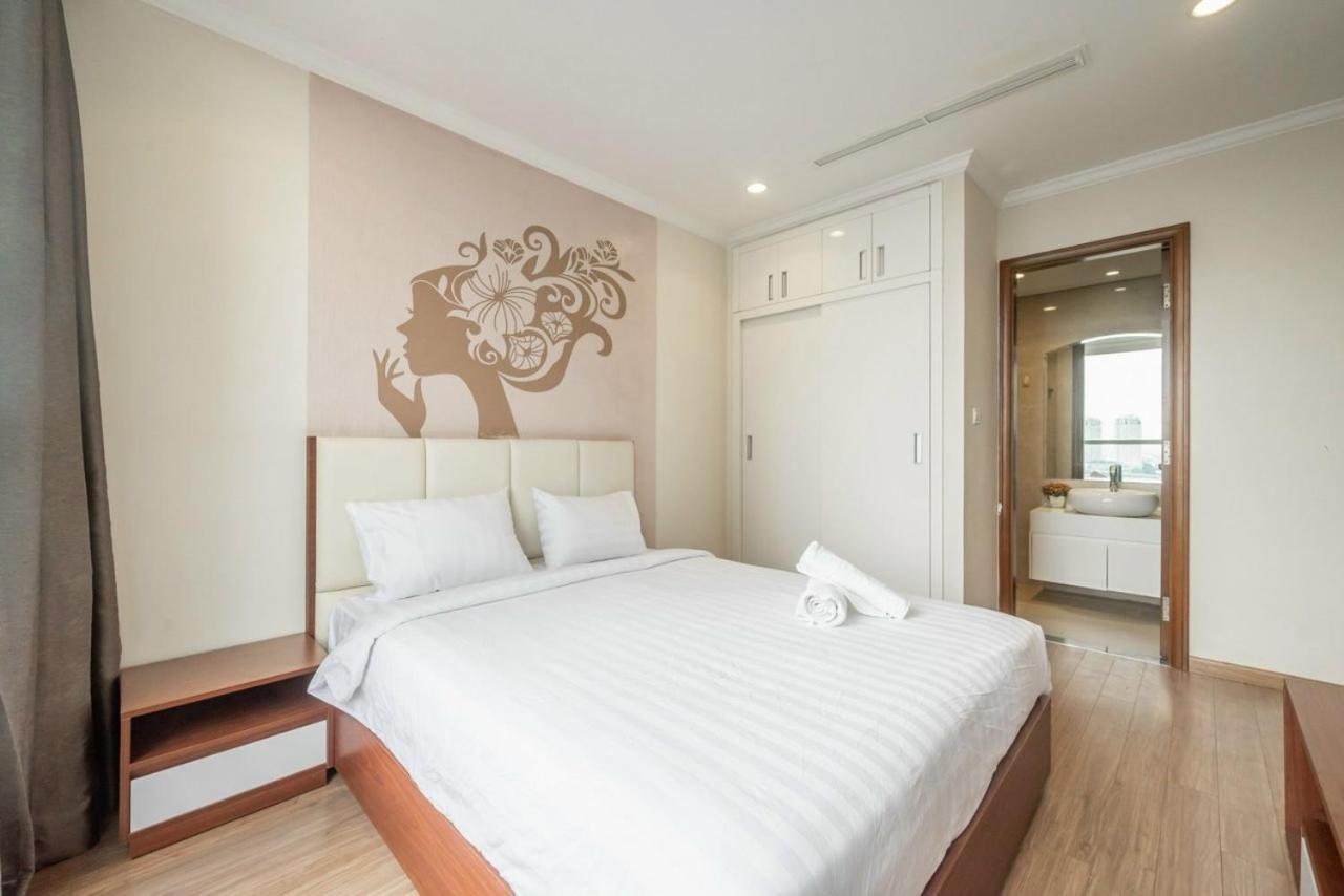Căn hộ Vinhomes Central Park Luxury For Rent *