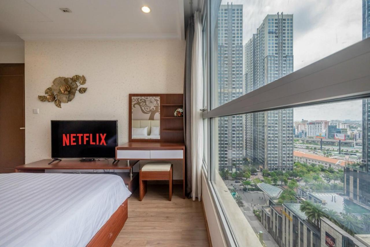 Căn hộ Vinhomes Central Park Luxury For Rent TP. Hồ Chí Minh