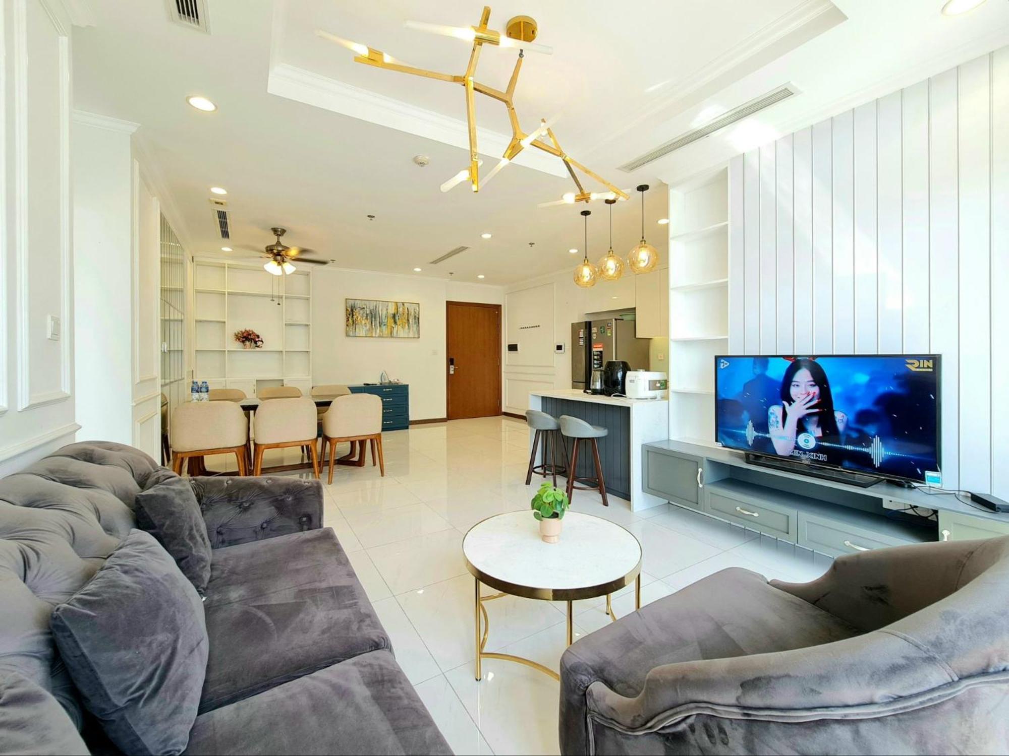 Vinhomes Central Park Luxury For Rent Căn hộ