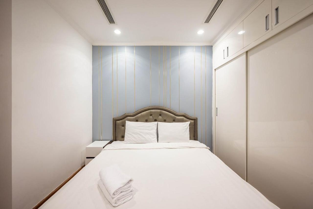 Căn hộ Vinhomes Central Park Luxury For Rent *