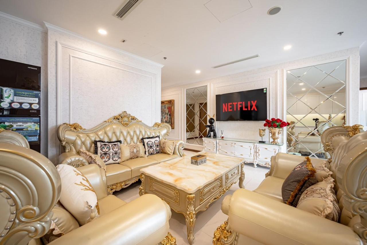 Vinhomes Central Park Luxury For Rent Căn hộ *