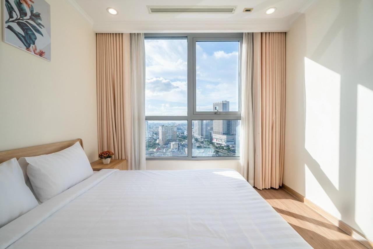 Vinhomes Central Park Luxury For Rent Căn hộ *